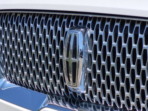 Used 2018 Lincoln Navigator L Black Label AWD/4WD image 12
