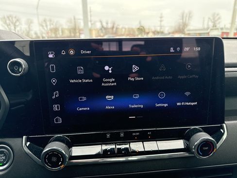 Used 2024 Chevrolet Colorado Trail Boss w/ Technology Package image 12