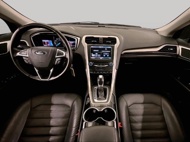 Used 2015 Ford Fusion SE w/ Equipment Group 202A FWD image 15