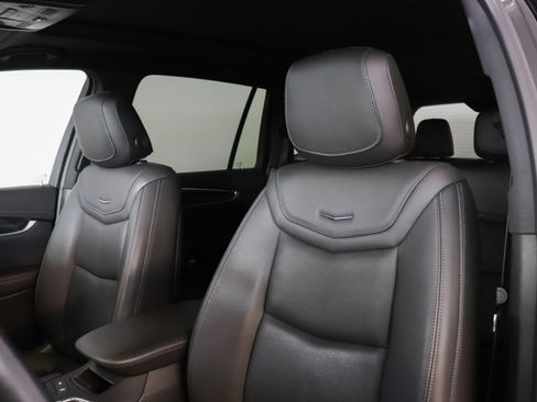 Used 2023 Cadillac XT6 Premium Luxury w/ LPO, Floor Liner Package AWD/4WD image 15