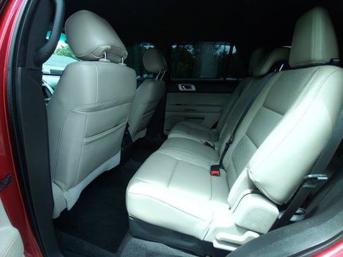Used 2012 Ford Explorer XLT FWD image 14
