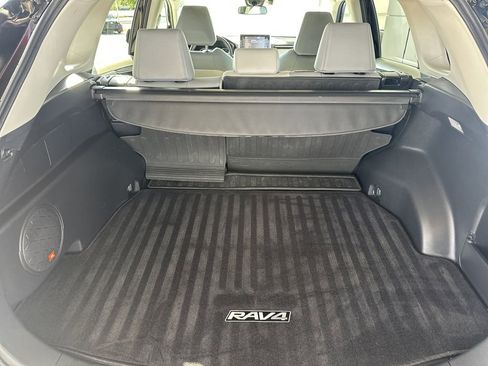 Certified 2020 Toyota RAV4 XLE Premium AWD/4WD image 17
