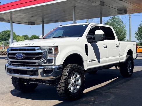 Used 2022 Ford F250 Lariat w/ Lariat Ultimate Package AWD/4WD image 6