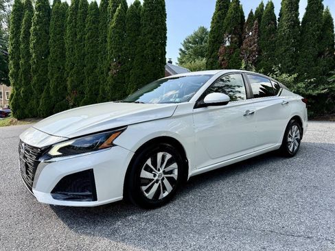 Used 2023 Nissan Altima 2.5 S FWD image 1