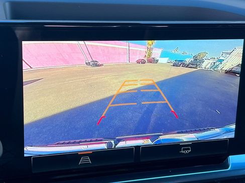 New 2026 GMC Sierra 1500 SLT image 18