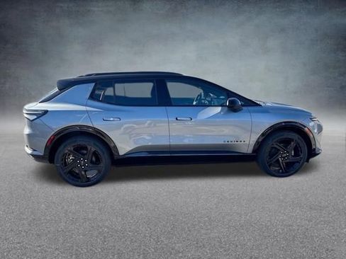New 2026 Chevrolet Equinox EV RS AWD/4WD image 8