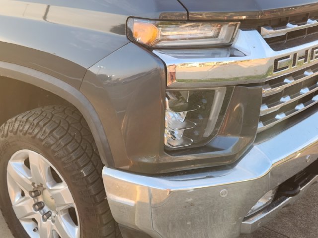 Used 2020 Chevrolet Silverado 2500 LTZ w/ LTZ Premium Package AWD/4WD image 5