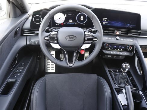 New 2025 Hyundai Elantra N image 18