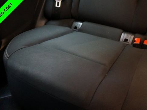 Used 2023 Nissan Rogue S image 57