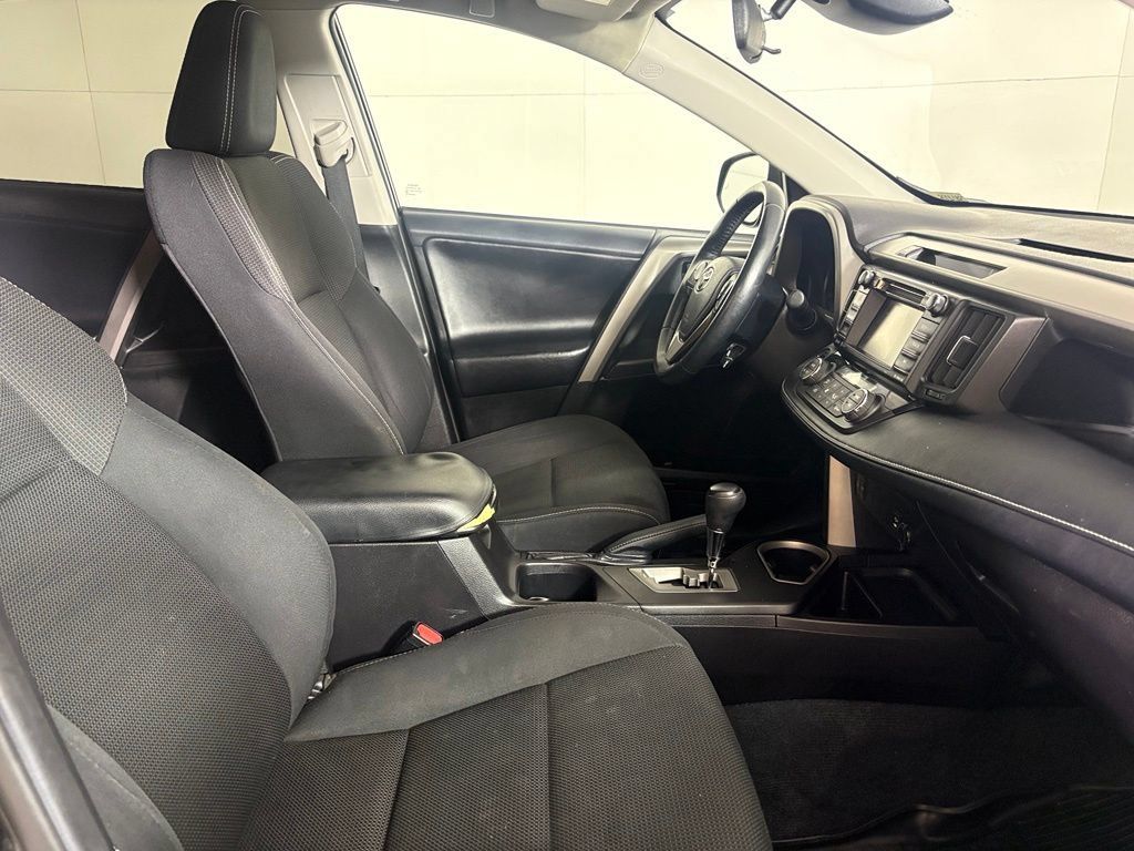 Used 2018 Toyota RAV4 XLE w/ Plus Extra Value Package AWD/4WD image 14