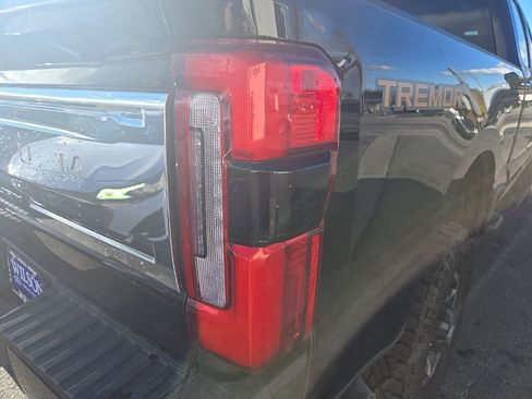 Used 2024 Ford F250 Platinum w/ Tremor Off-Road Package image 38