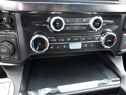 New 2025 Ford F350 Lariat w/ Lariat Ultimate Package image 33