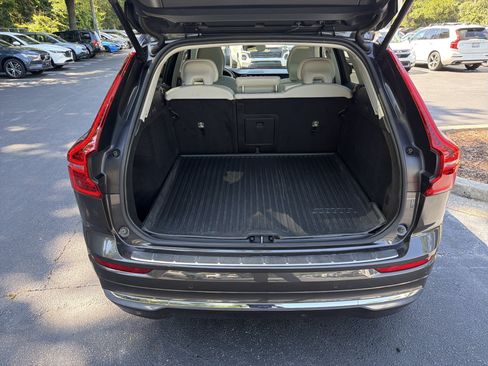 Certified 2023 Volvo XC60 B5 Plus w/ Protection Package Premier FWD image 34