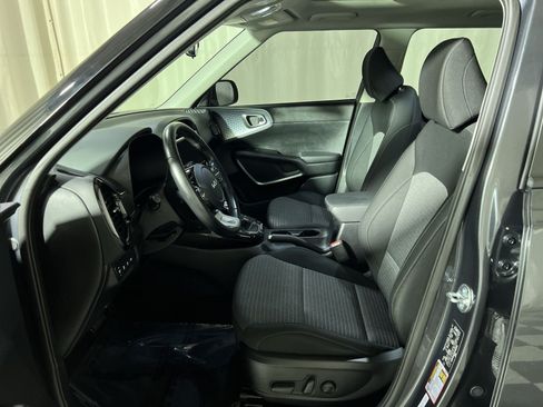 Used 2025 Kia Soul EX FWD image 18
