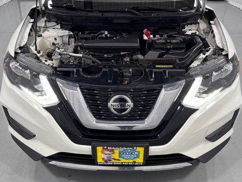 Used 2018 Nissan Rogue SV AWD/4WD image 29