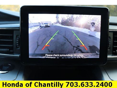 Used 2022 Ford Explorer XLT w/ Equipment Group 202A image 16