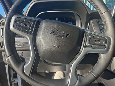 Used 2023 Chevrolet Suburban Z71 w/ Luxury Package image 6