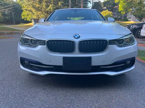 Used 2018 BMW 330i xDrive Sedan w/ Premium Package AWD/4WD image 21