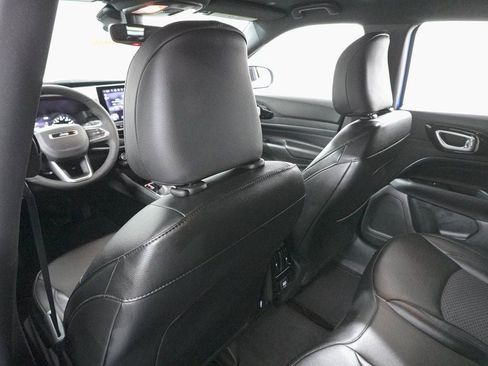 New 2026 Jeep Compass Latitude image 23