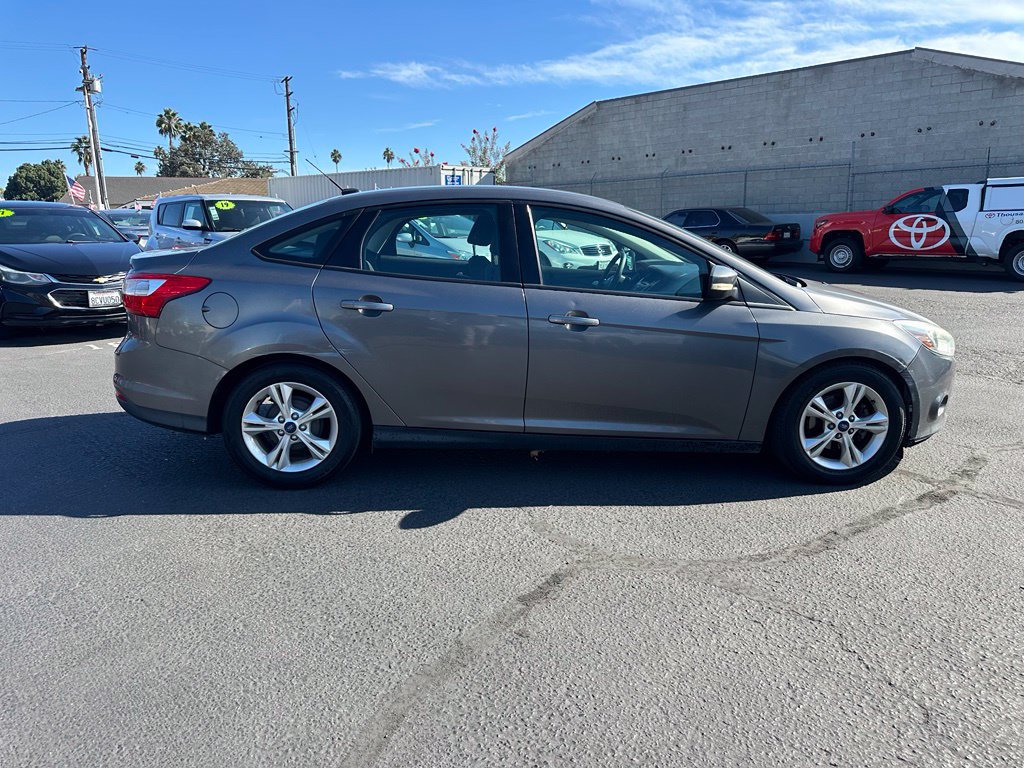 Used 2014 Ford Focus SE FWD image 4