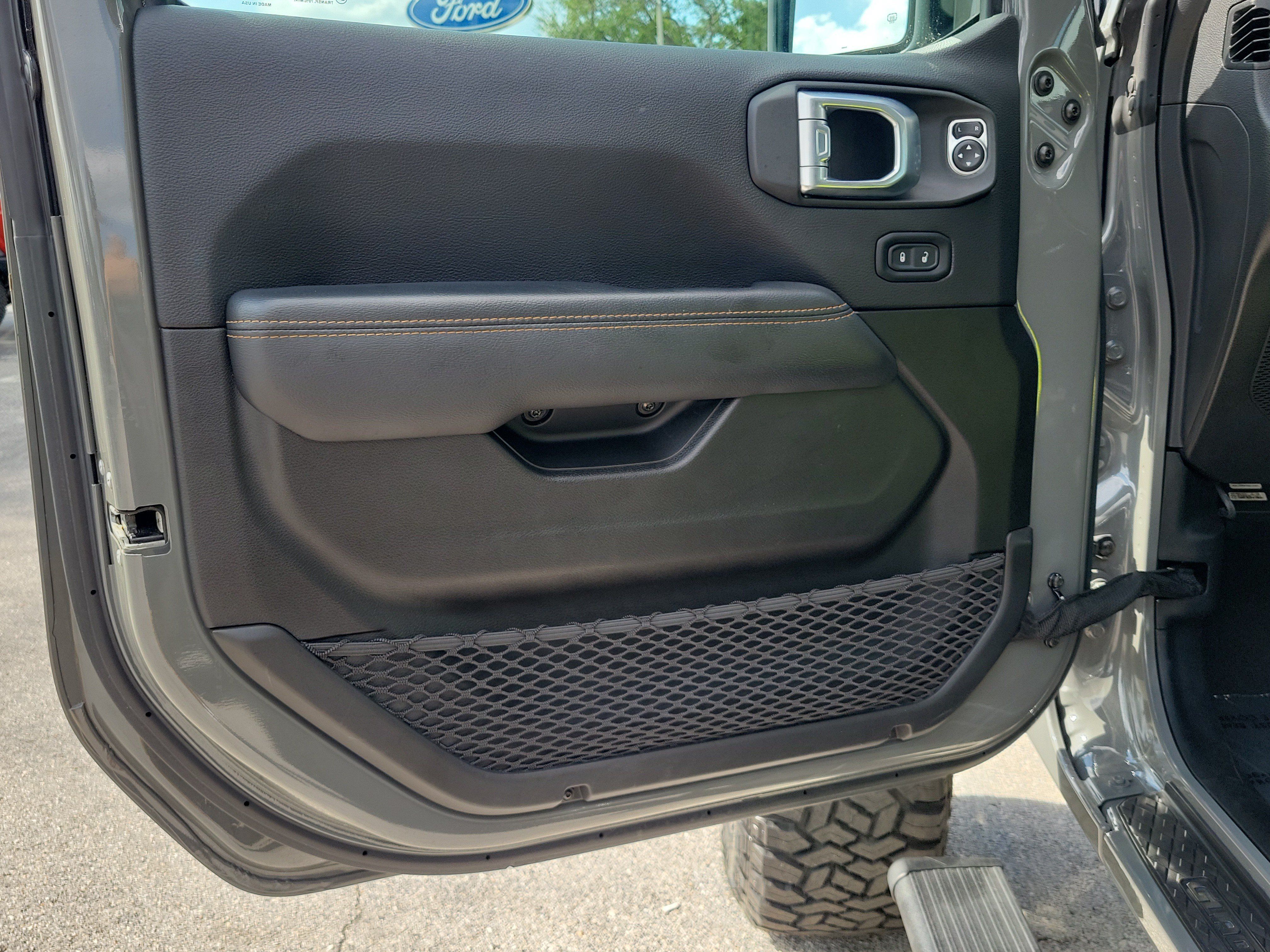 Used 2022 Jeep Gladiator Overland AWD/4WD image 18