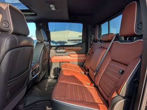 Used 2025 GMC Sierra 1500 Denali Ultimate image 3