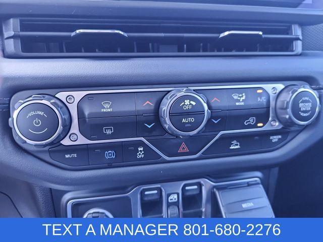 Used 2024 Jeep Wrangler Unlimited Rubicon 4xe AWD/4WD image 19