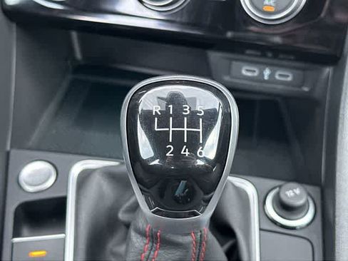 Used 2024 Volkswagen Jetta GLI 40th Anniversary Edition FWD image 20