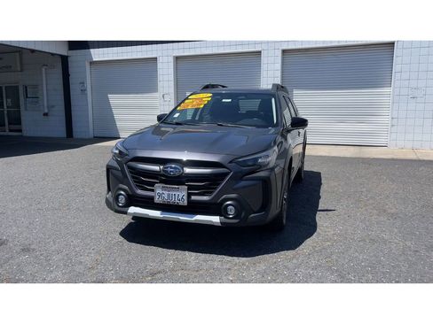 Used 2023 Subaru Outback Limited image 6