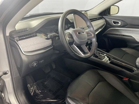 Used 2022 Jeep Compass Latitude AWD/4WD image 9