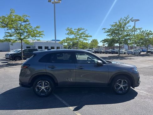 Certified 2024 Honda HR-V EX-L image 3