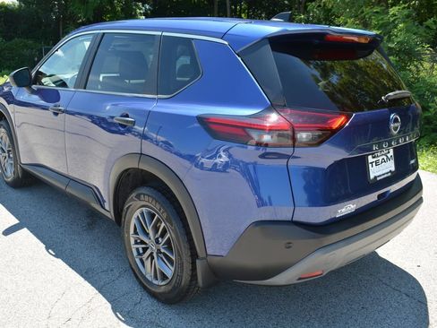 Used 2023 Nissan Rogue S AWD/4WD image 7