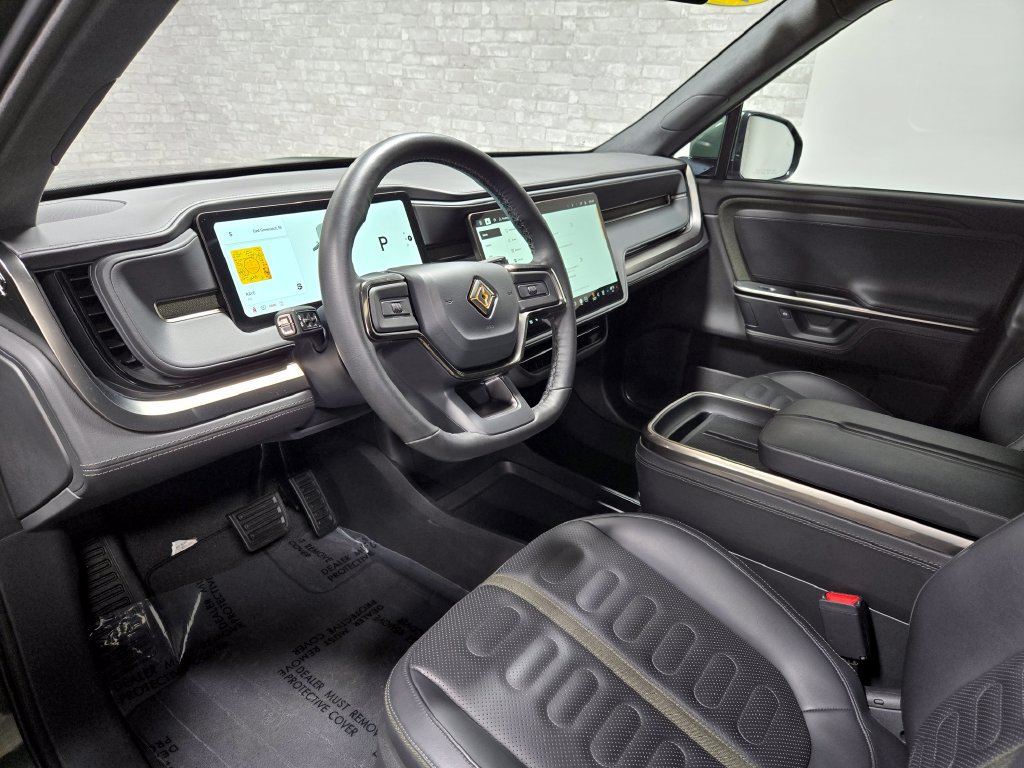 Used 2025 Rivian R1S Adventure Dual AWD/4WD image 12