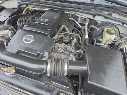 Used 2015 Nissan Frontier SV AWD/4WD image 11