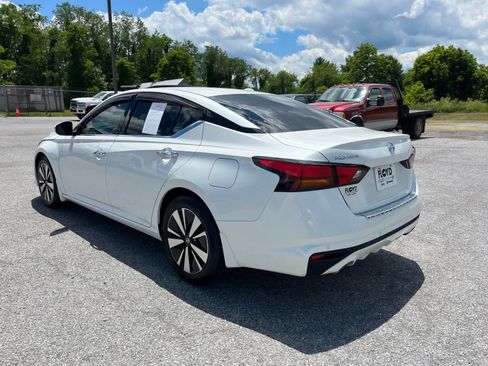 Used 2021 Nissan Altima 2.5 SL FWD image 5