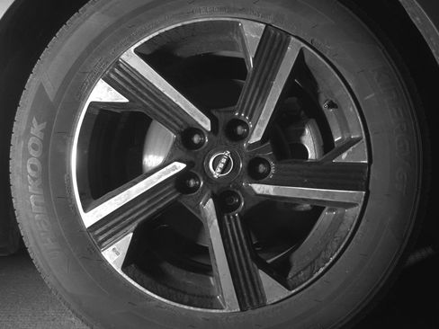 Used 2025 Nissan Sentra SV FWD image 13