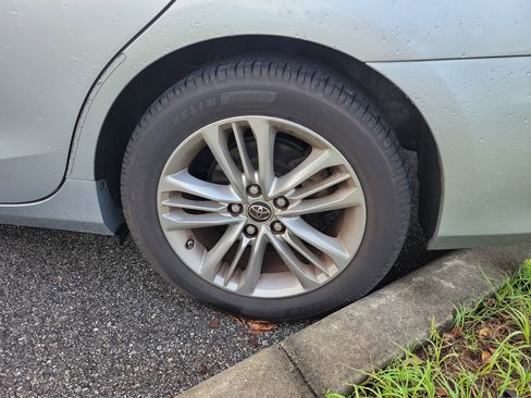 Used 2016 Toyota Camry SE image 22