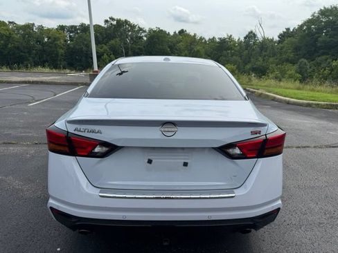 Used 2023 Nissan Altima 2.5 SR FWD image 4