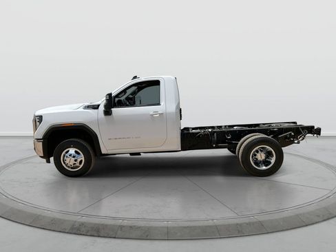 New 2026 GMC Sierra 3500 SLE w/ SLE Convenience Package RWD image 5