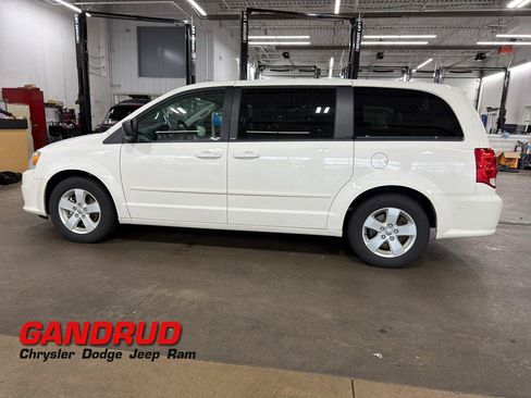 Used 2013 Dodge Grand Caravan SE FWD image 1