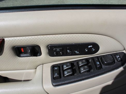 Used 2006 Cadillac Escalade ESV AWD image 18