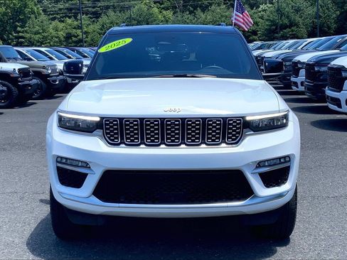 Certified 2025 Jeep Grand Cherokee Summit AWD/4WD image 3