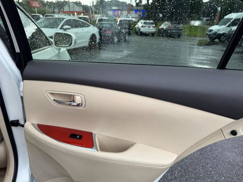 Used 2011 Lexus ES 350 FWD image 28
