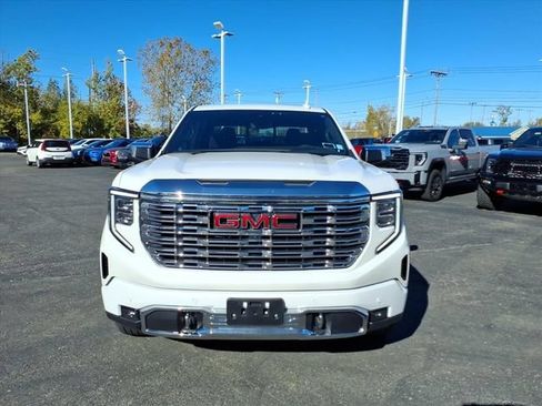Used 2024 GMC Sierra 1500 Denali w/ Denali Reserve Package AWD/4WD image 9