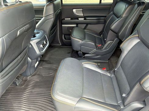 Used 2025 Ford Expedition Tremor AWD/4WD image 23