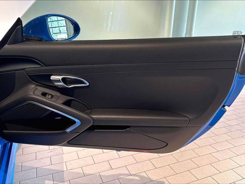 Used 2025 Porsche 718 Cayman S RWD image 27