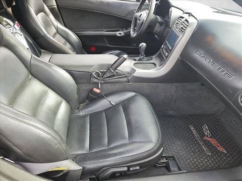 Used 2006 Chevrolet Corvette Convertible w/ Preferred Equipment Group image 17