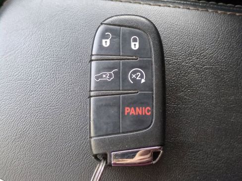 Used 2017 Jeep Compass Latitude w/ Popular Equipment Group image 36