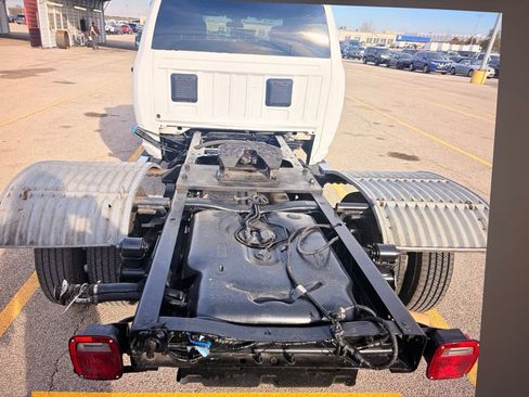 Used 2023 RAM 3500 Tradesman w/ Chrome Appearance Group AWD/4WD image 2