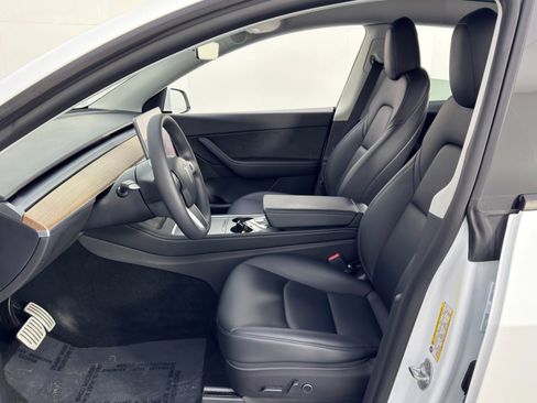 Used 2022 Tesla Model Y Performance image 17